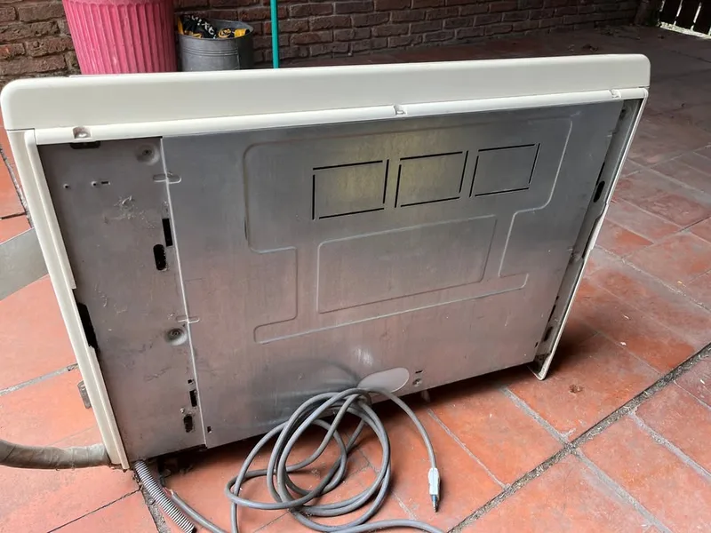 Aire acondicionado Surrey split 12000 BTU frío/calor — 3