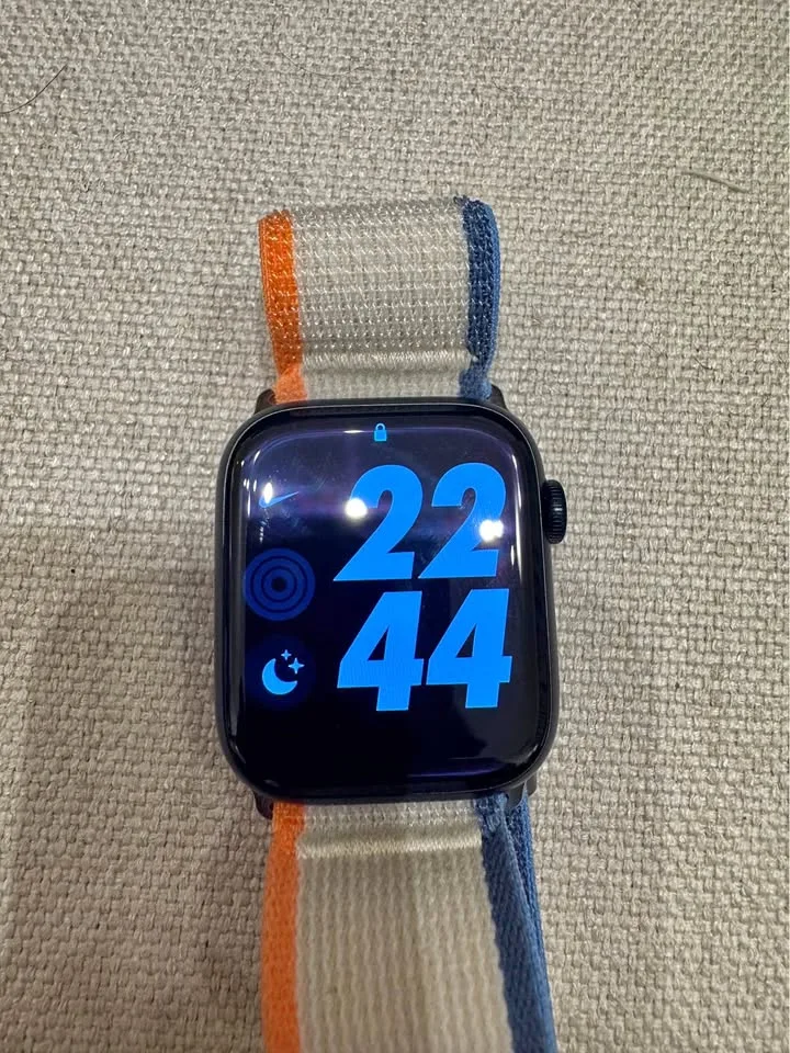 Apple Watch Series 8 45mm GPS Midnight — 1