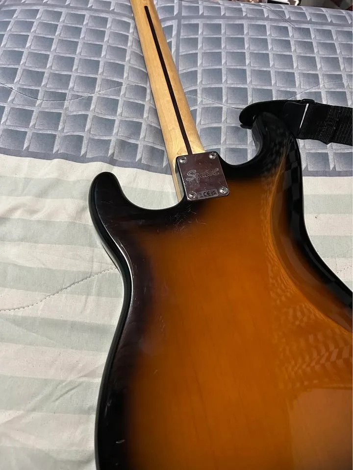 Guitarra Fender Stratocaster México blanca — 4